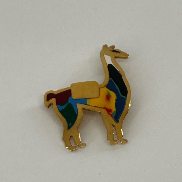 Alpaca Brooch - Picture 2 of 3